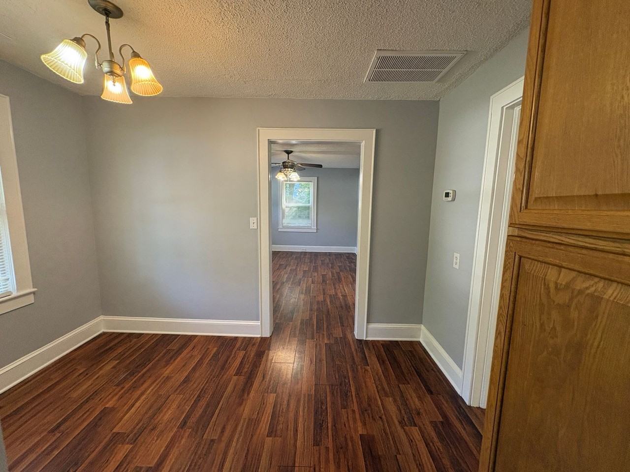 1832 Garibaldi Ave - Photo 7 of 20