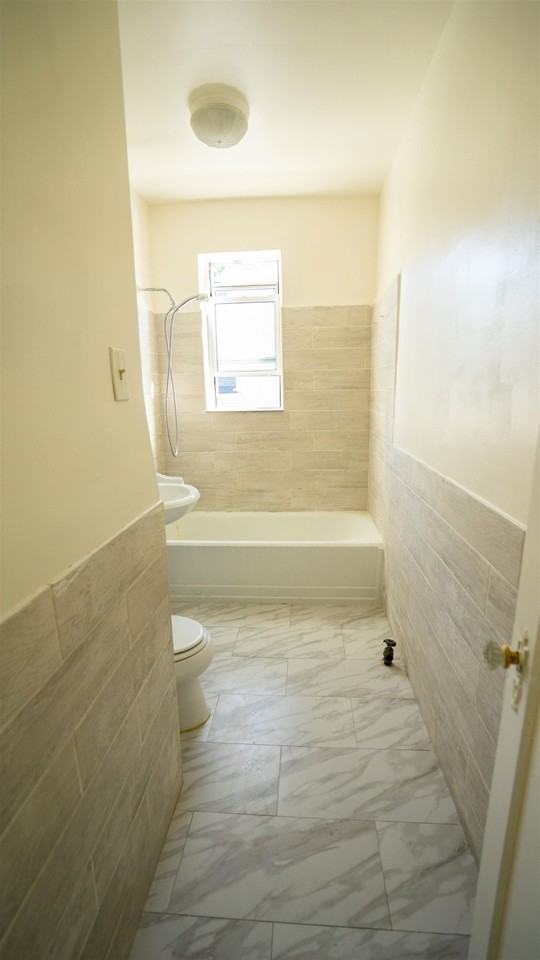 573 Avenue E - Photo 7 of 9
