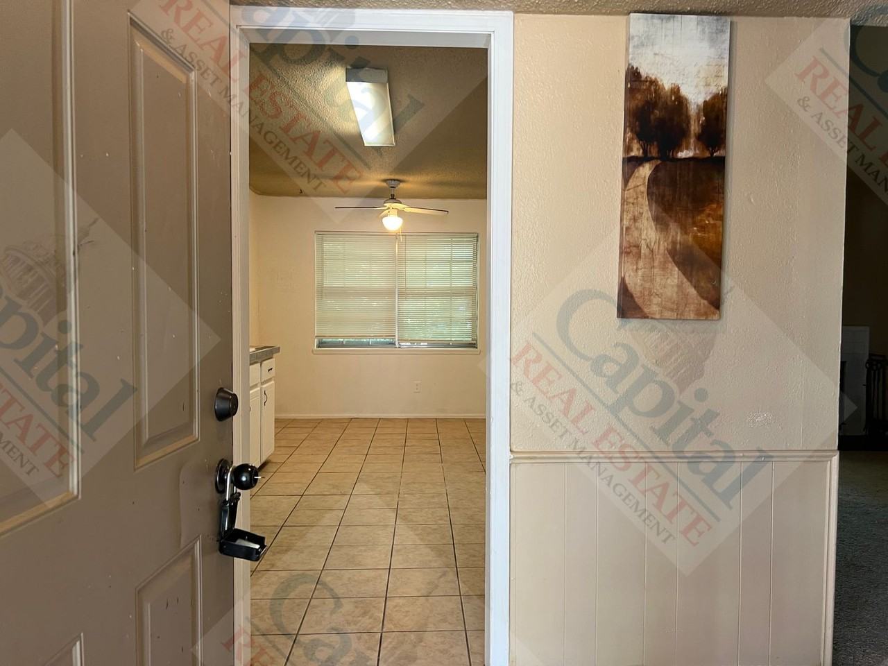 1715 E Lindsey St #2 - Photo 3 of 32