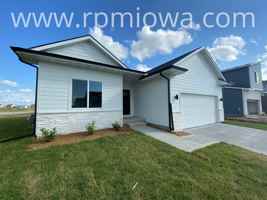 featured image of 740 Se Drumlin Dr