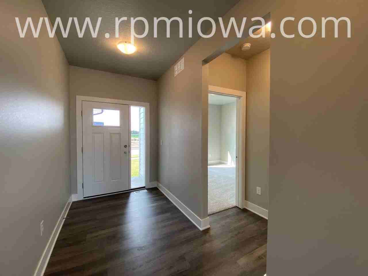 740 Se Drumlin Dr - Photo 2 of 18