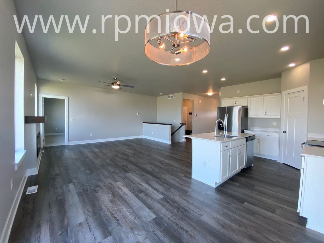 740 Se Drumlin Dr - Photo 4 of 18
