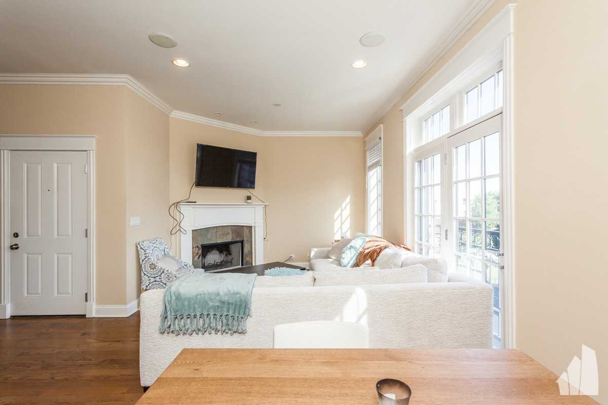 2730 N Lincoln Ave #4 - Photo 4 of 24