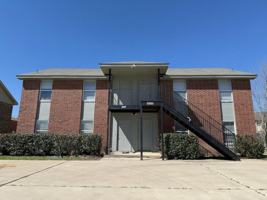 featured image of 1505 Benttree Dr