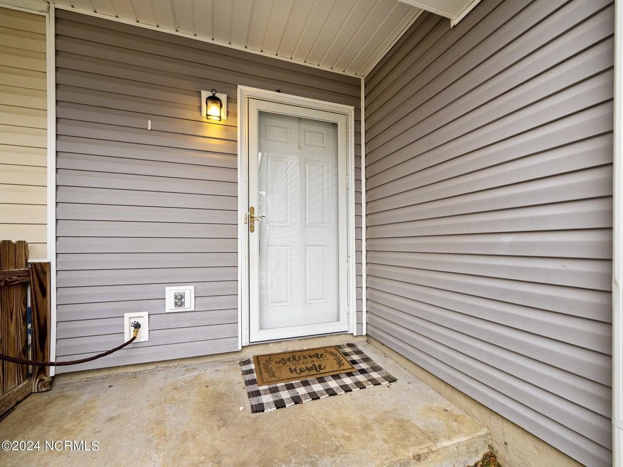 4 S Onsville Pl - Photo 2 of 19