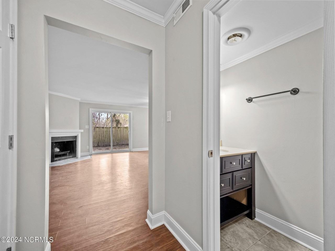 4 S Onsville Pl - Photo 3 of 19