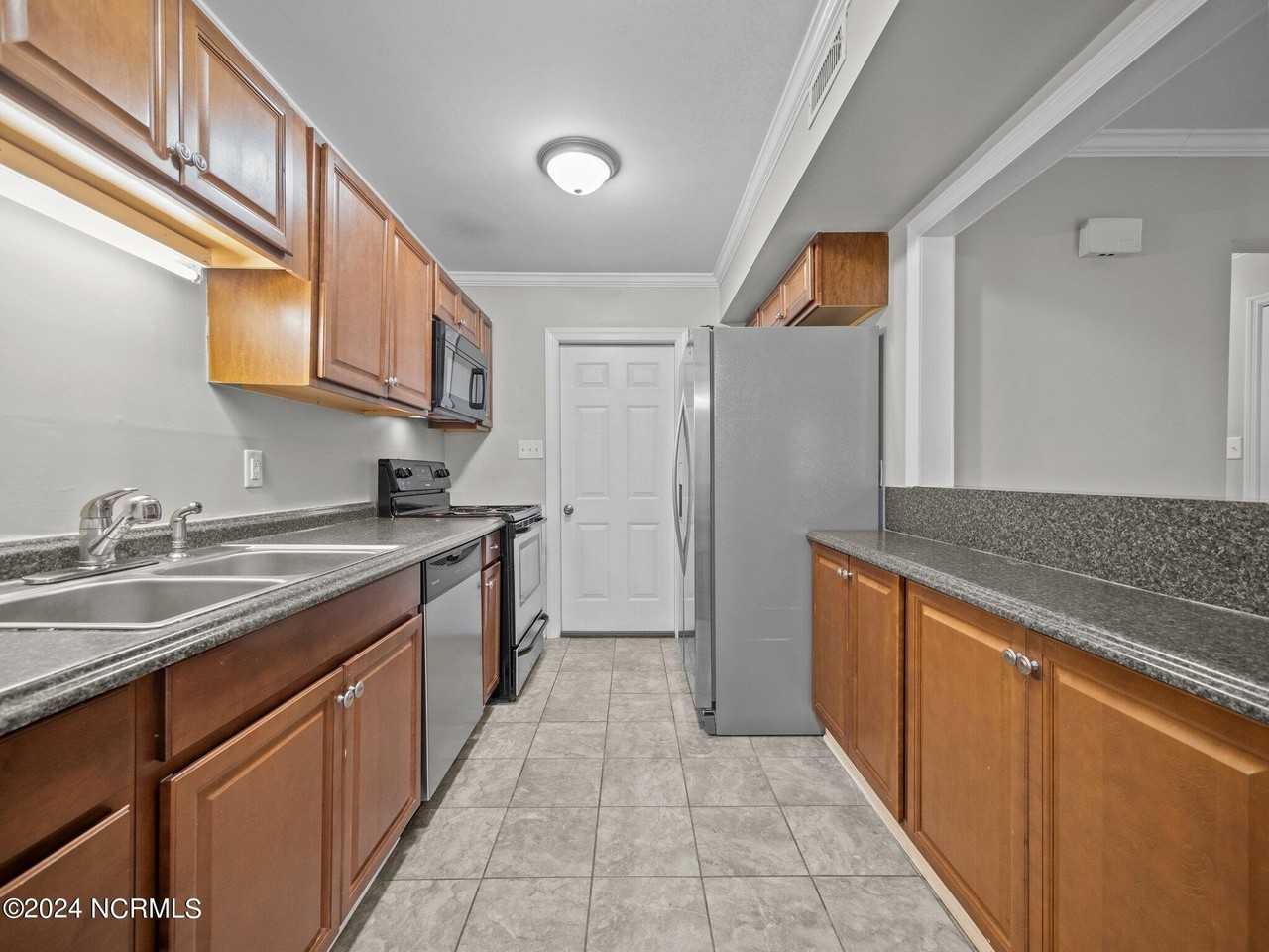 4 S Onsville Pl - Photo 7 of 19