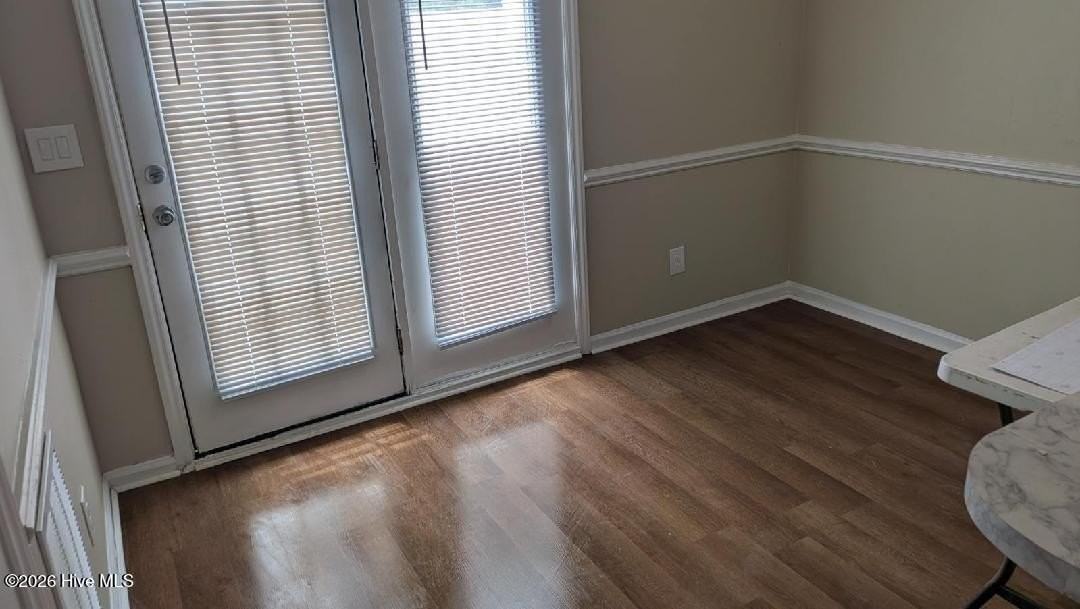 3801 Sterling Pointe Dr #R6 - Photo 4 of 5