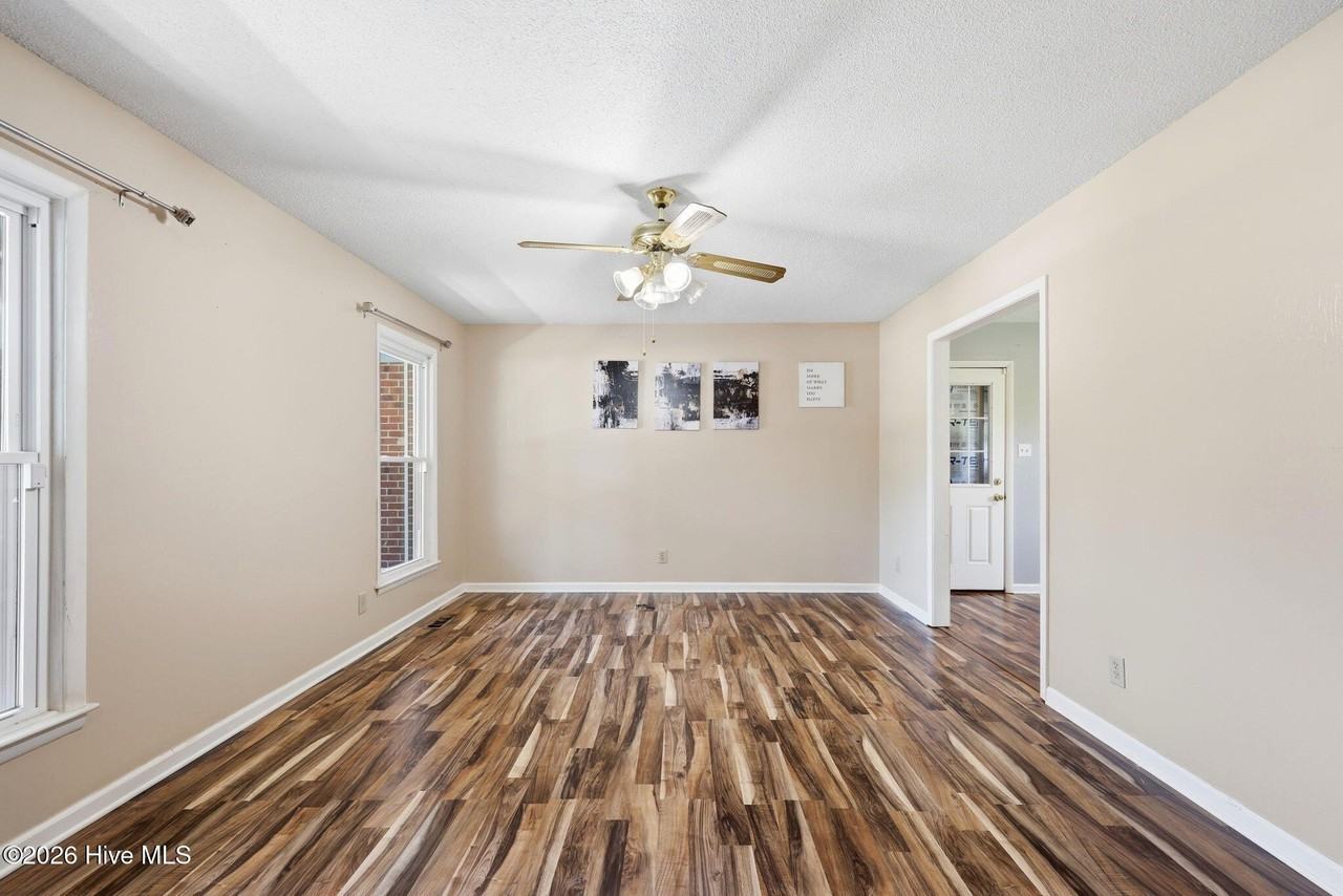 5914 Ormskirk Dr - Photo 7 of 50