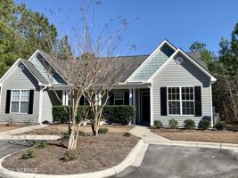 featured image of 1044 Macklin St #12