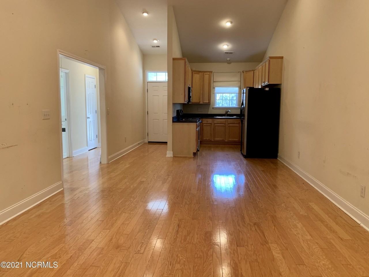 1044 Macklin St #12 - Photo 2 of 13