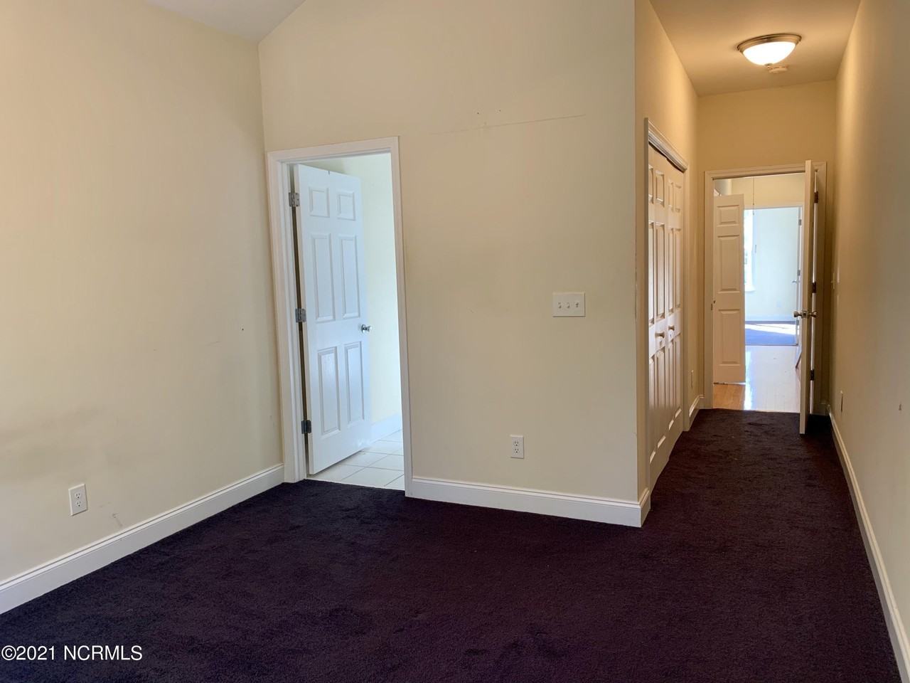1044 Macklin St #12 - Photo 5 of 13