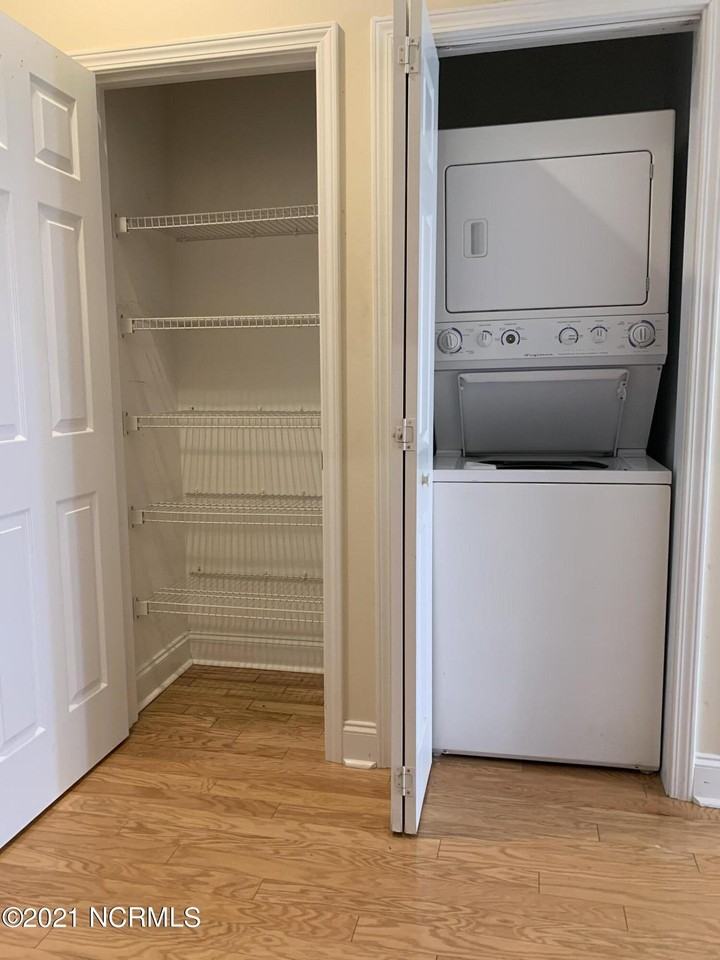 1044 Macklin St #12 - Photo 7 of 13