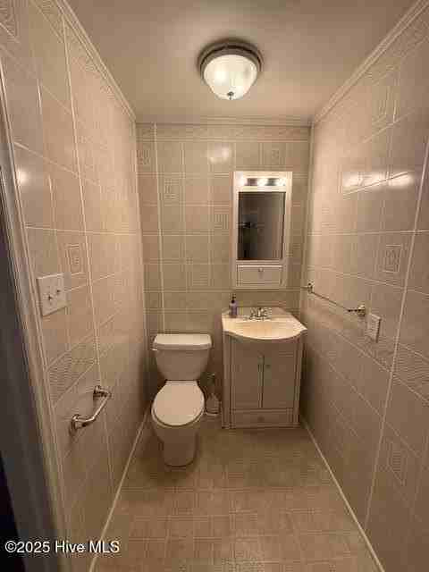 2008 Thompson Dr - Photo 5 of 17