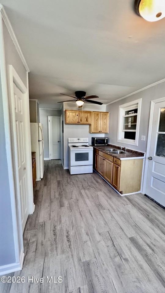 425 New River Dr - Photo 5 of 9