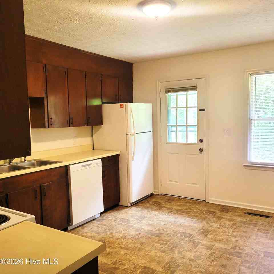 607 Longleaf Rd #A - Photo 5 of 24