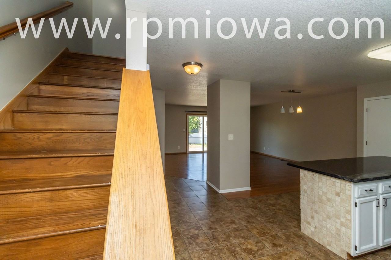 770 Se Harper Dr - Photo 2 of 16