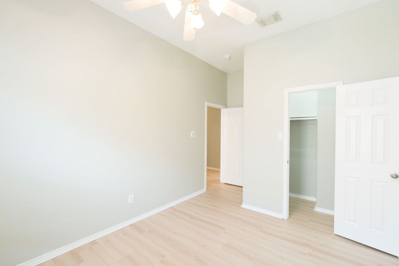 11516 Sunny Creek Ln - Photo 6 of 20
