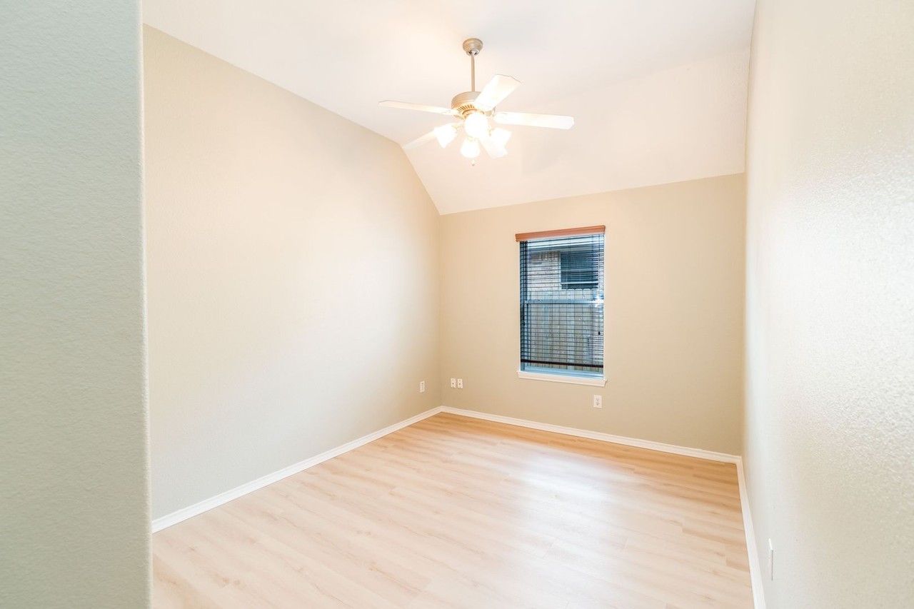 11516 Sunny Creek Ln - Photo 7 of 20
