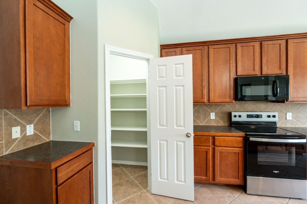 11516 Sunny Creek Ln - Photo 5 of 20