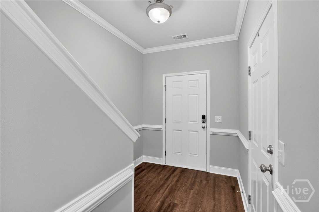 53 Dorsey Dr - Photo 3 of 37