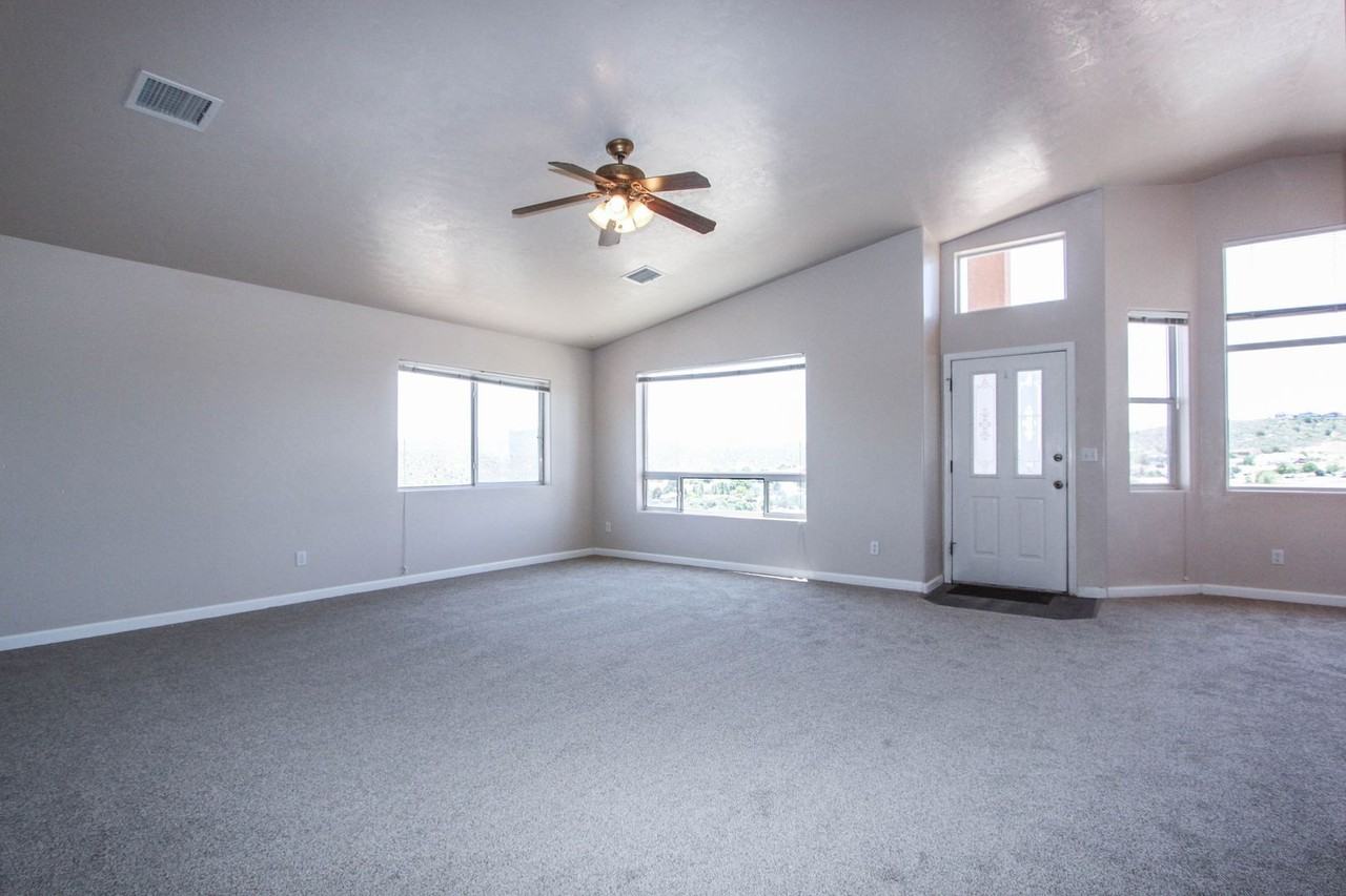 1917 Atlantic Ave - Photo 2 of 15