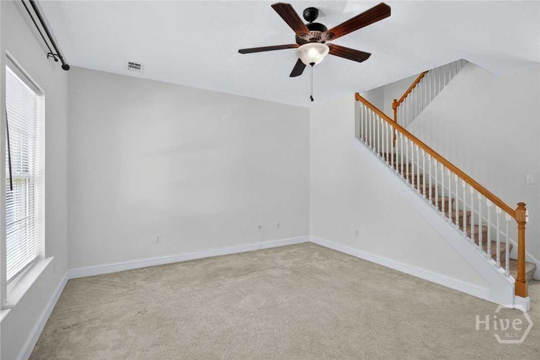255 Cypress Pointe Dr - Photo 4 of 35