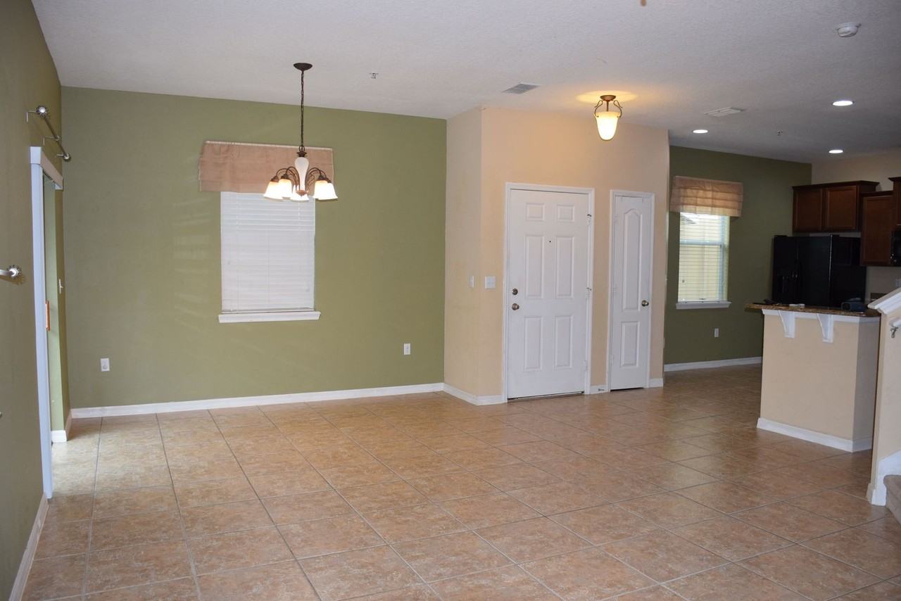 1516 Scarlet Oak Loop #B - Photo 3 of 29