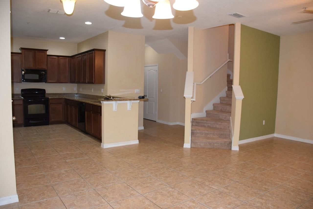 1516 Scarlet Oak Loop #B - Photo 6 of 29
