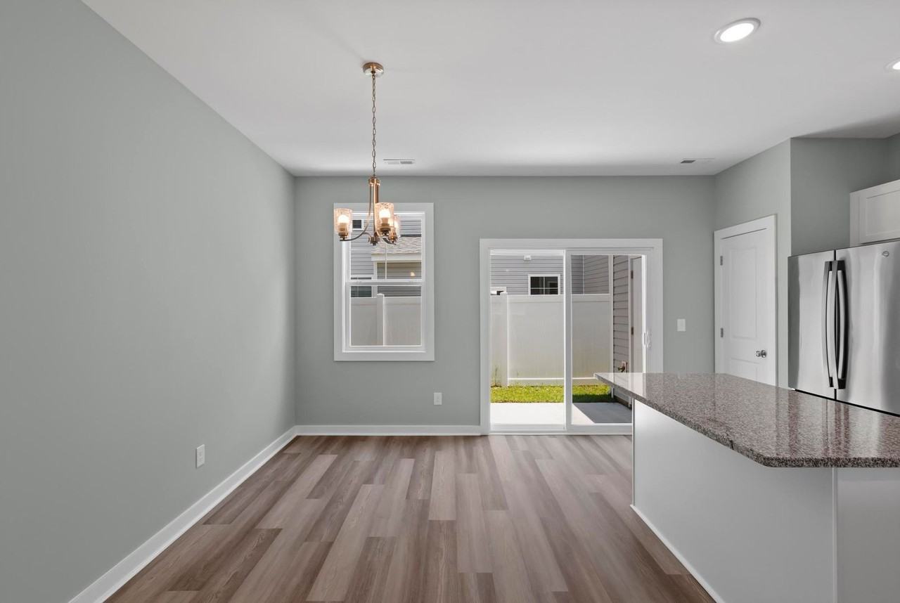 320 Starfish Ln - Photo 5 of 23