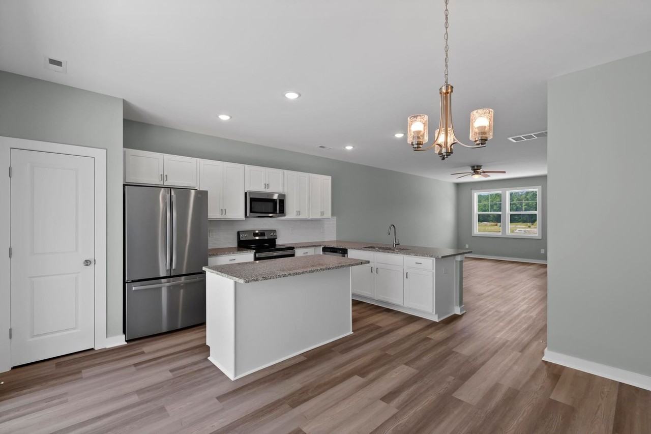 320 Starfish Ln - Photo 6 of 23