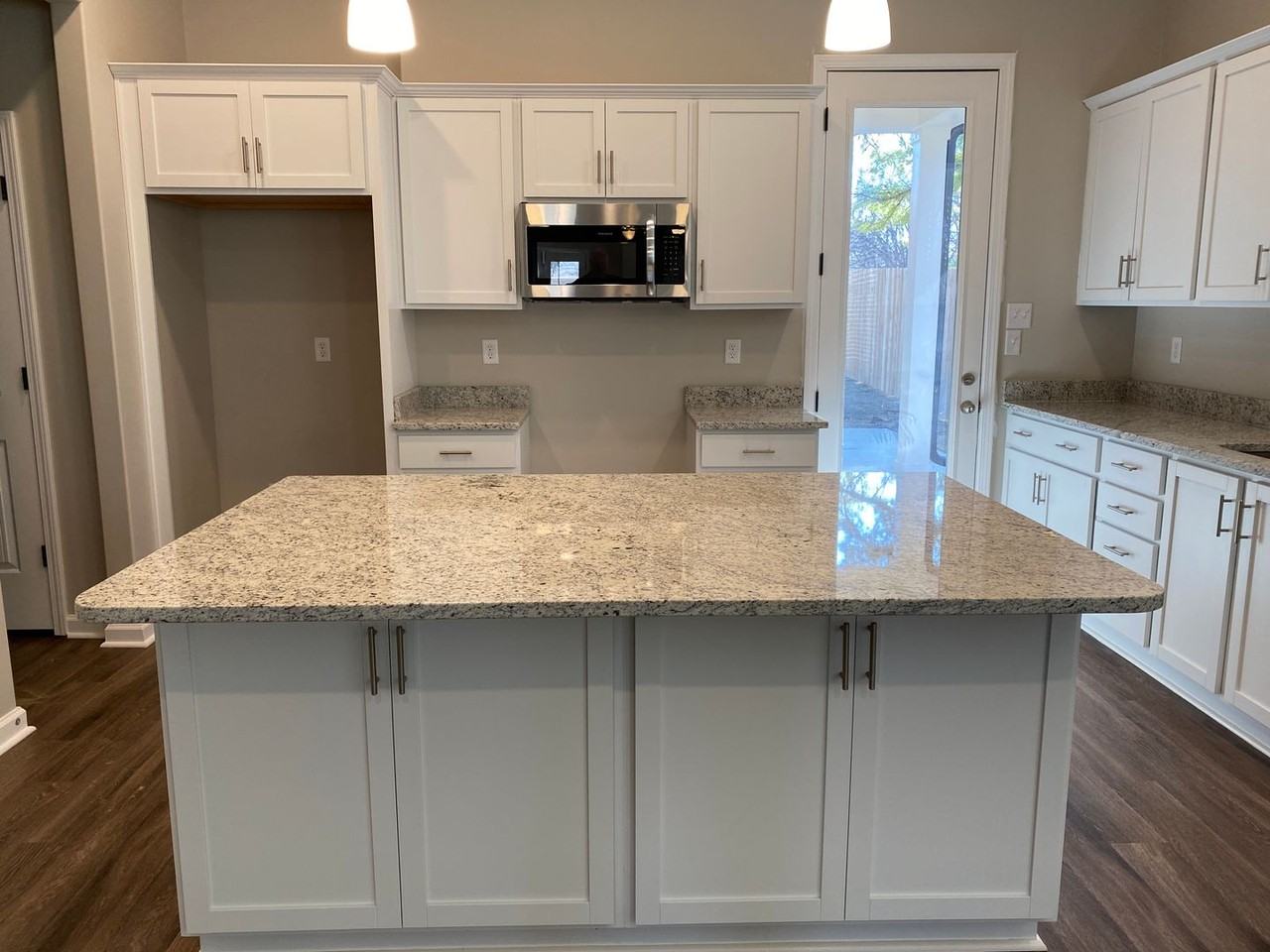 4213 Tutwiler Ave - Photo 5 of 19
