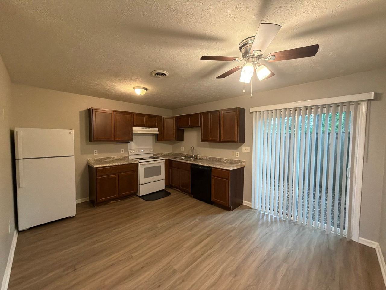 5914 Aftonshire Dr - Photo 5 of 9