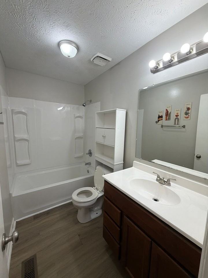 5914 Aftonshire Dr - Photo 7 of 9
