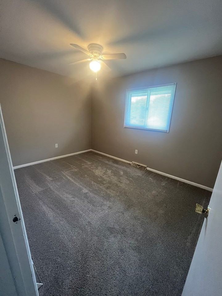 1851 W Grandview Blvd #1851 - Photo 6 of 10