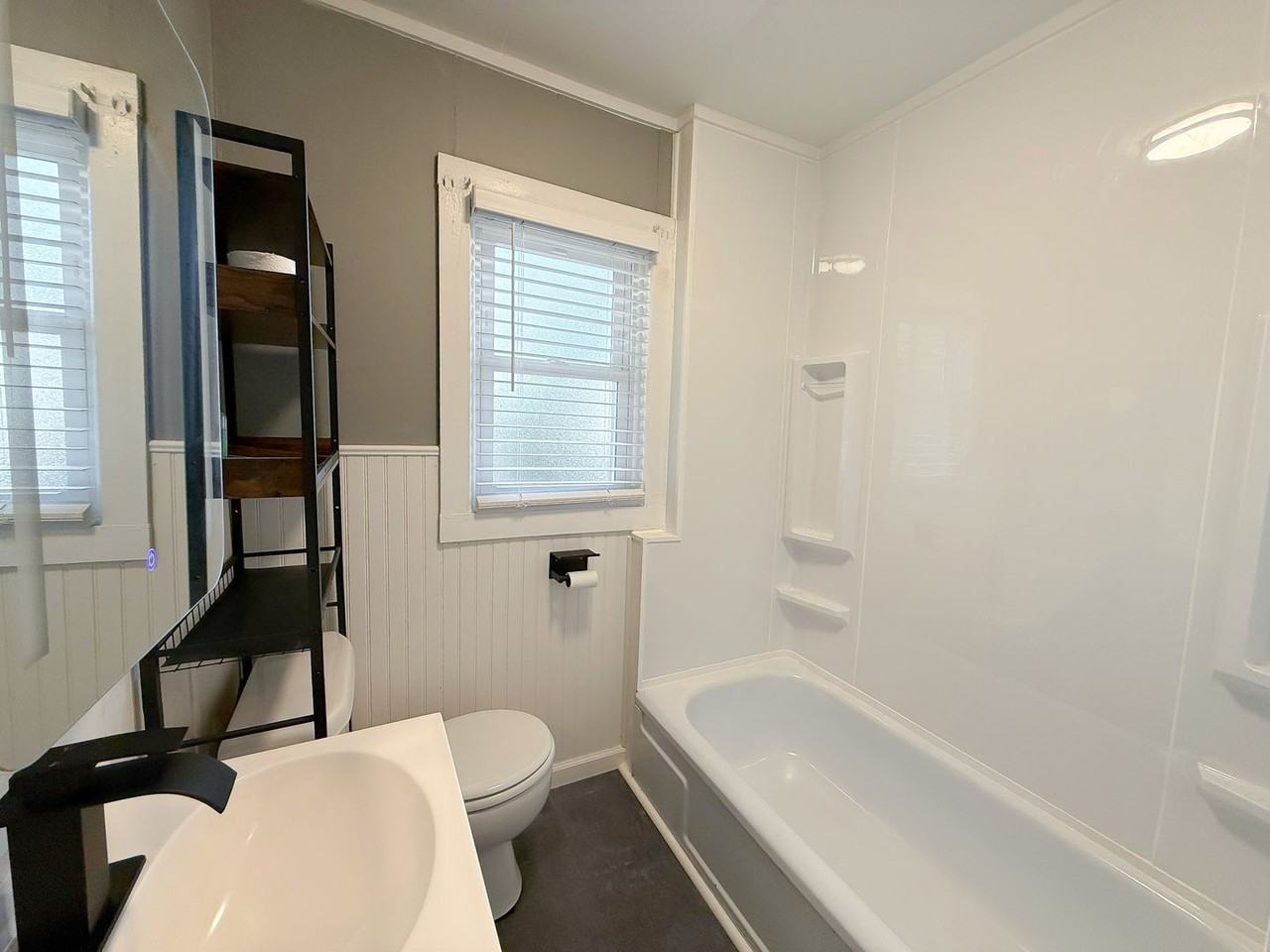 4936 University Ln - Photo 7 of 14