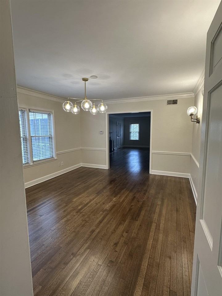 2906 Tishomingo Ln - Photo 6 of 25