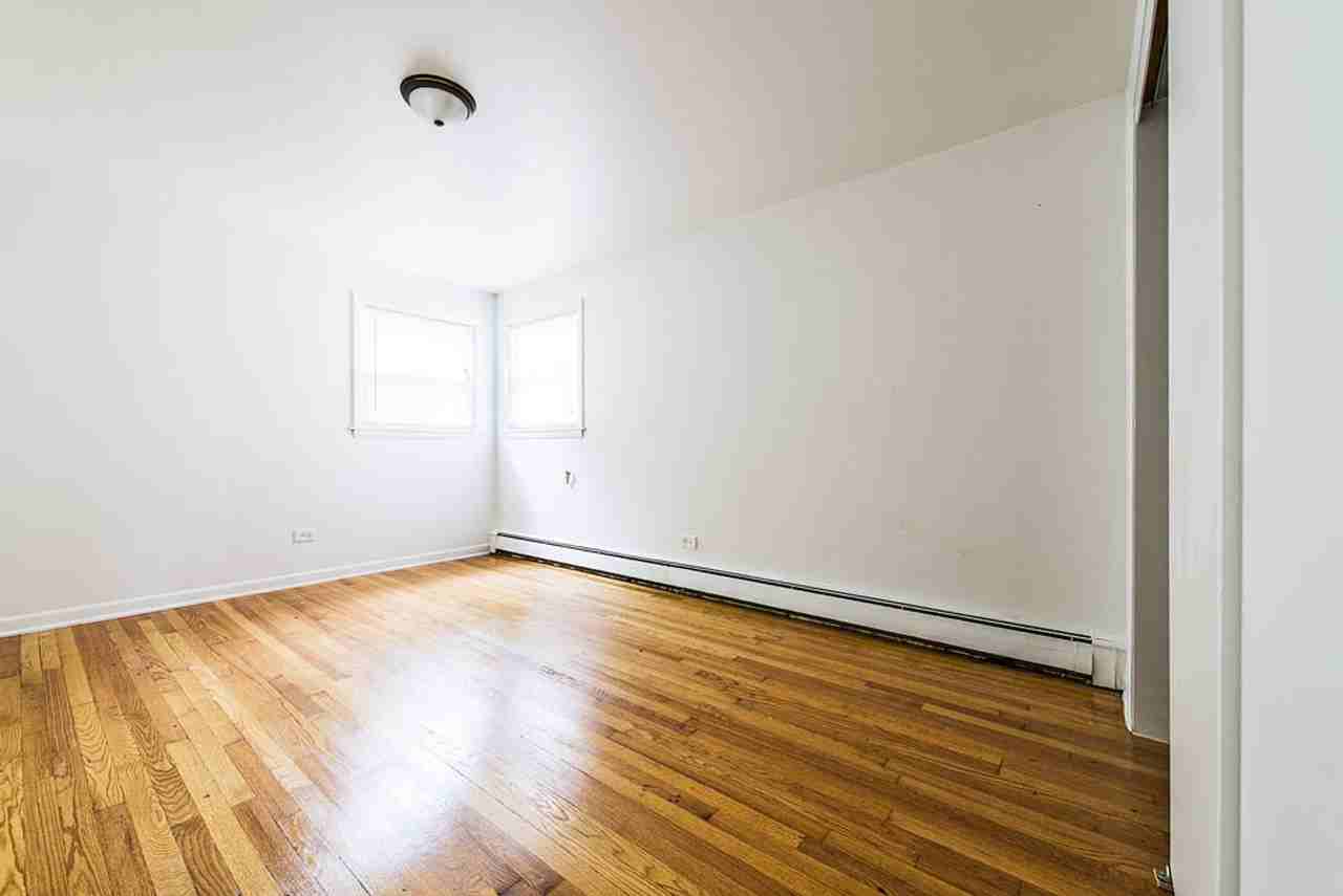14119 S Tracy - Photo 7 of 25
