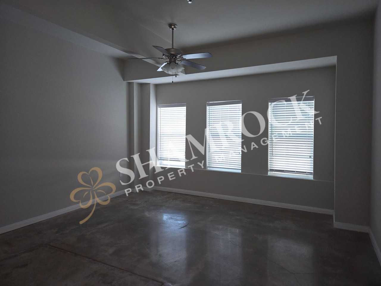 1307 Austin Ave #103 - Photo 4 of 7