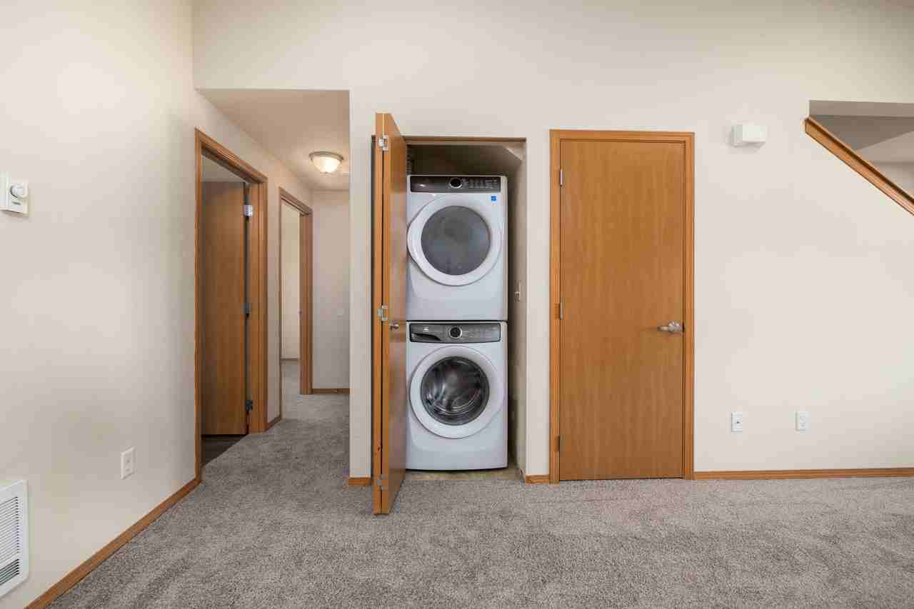 18222 Smokey Point Blvd - Photo 7 of 16