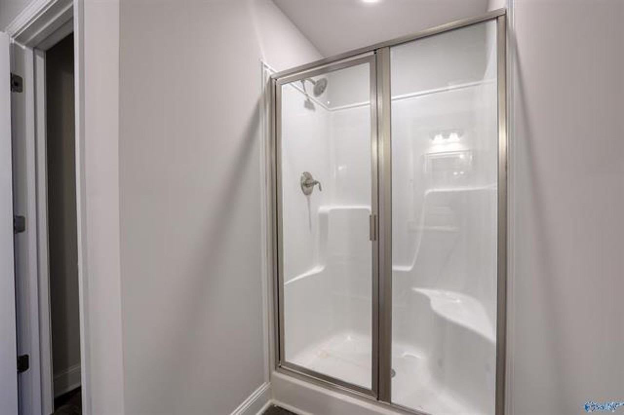 226 Abercorn Dr - Photo 6 of 14
