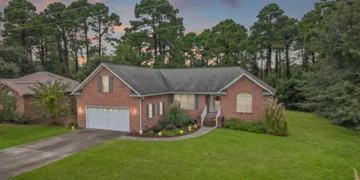 featured image of 815 Pelican Dr