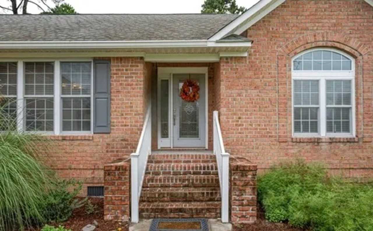 815 Pelican Dr - Photo 2 of 28
