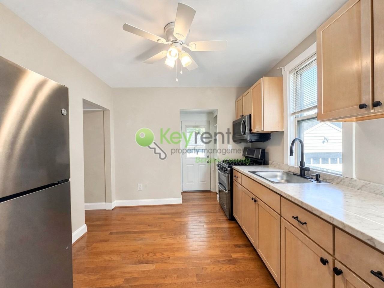 1232 Alicia Ave - Photo 7 of 13