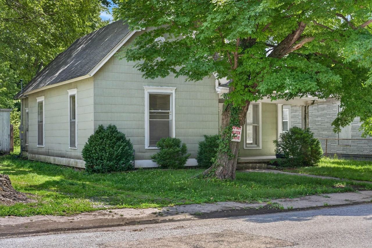 132 S Mcpherson St - Photo 3 of 26