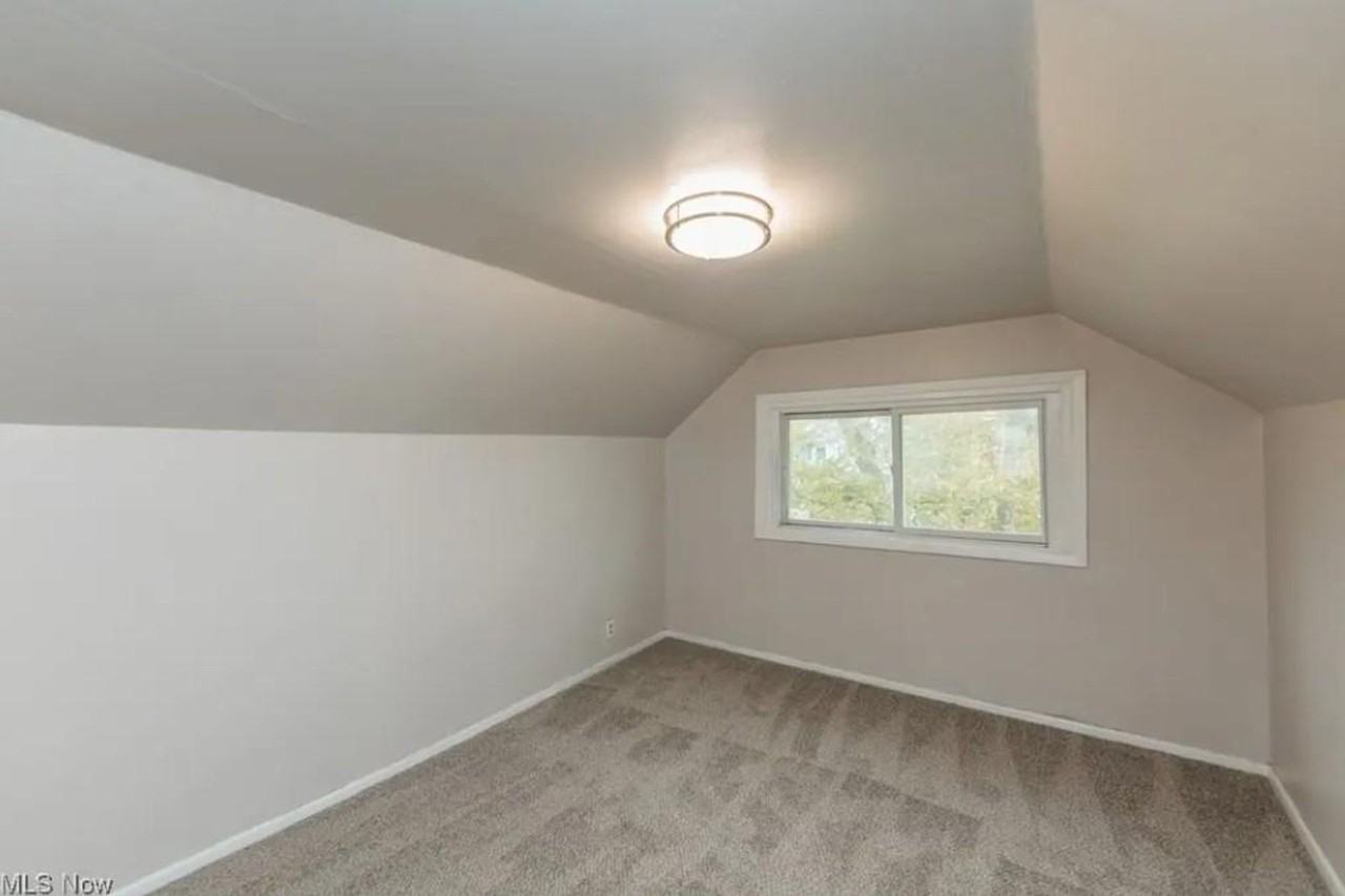 3318 W 94th St - Photo 4 of 14