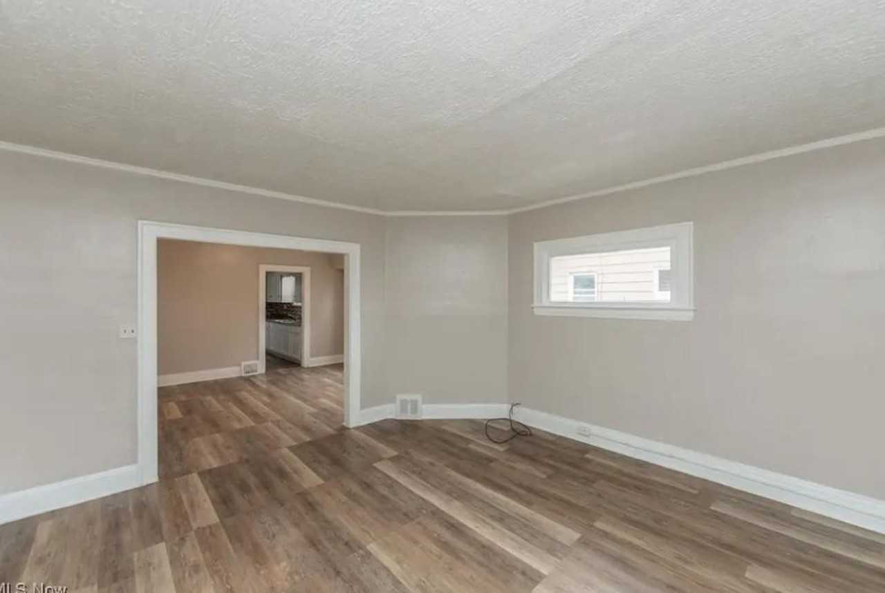 3318 W 94th St - Photo 6 of 14