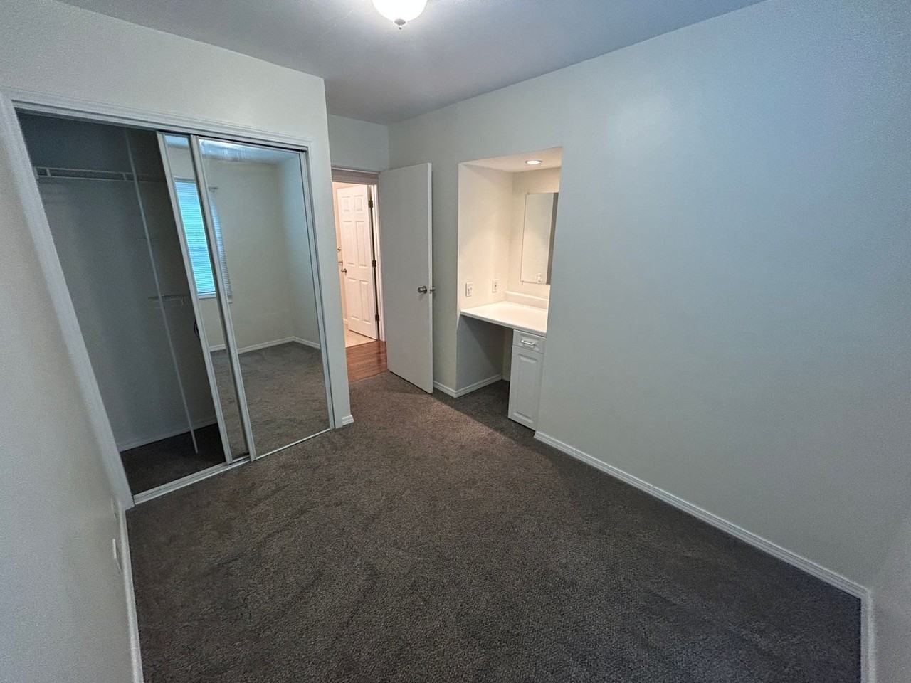 1700 W Granview Dr - Photo 6 of 12