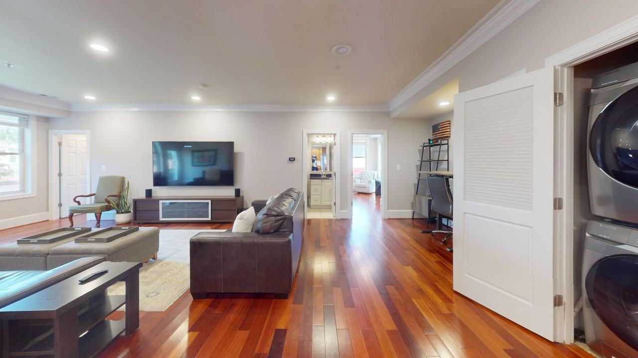 315 12th St Ne - Photo 4 of 20