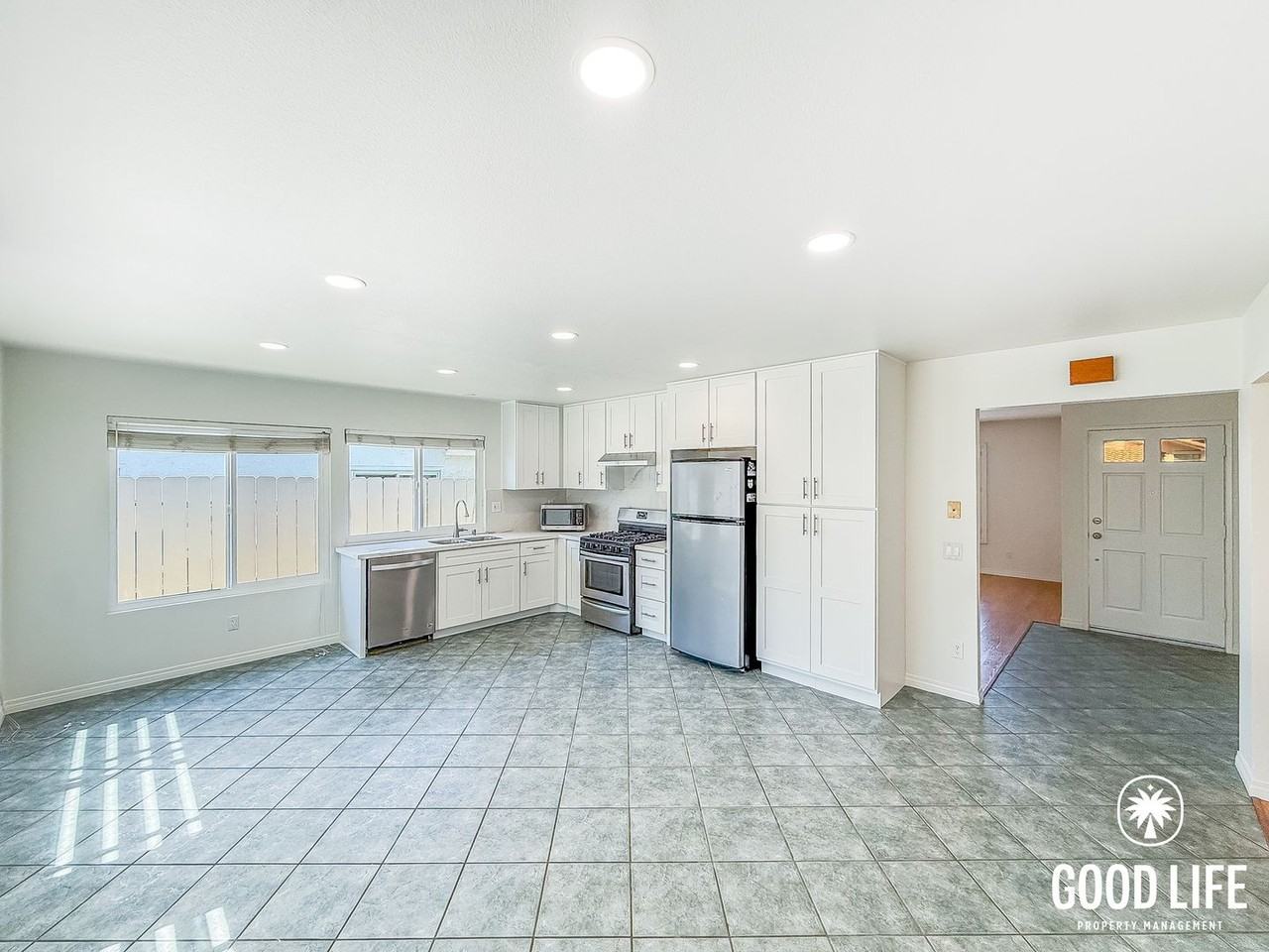 10243 Keoki St - Photo 4 of 15